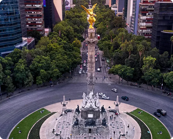 Ciudad de México vista aérea con rascacielos y edificios históricos